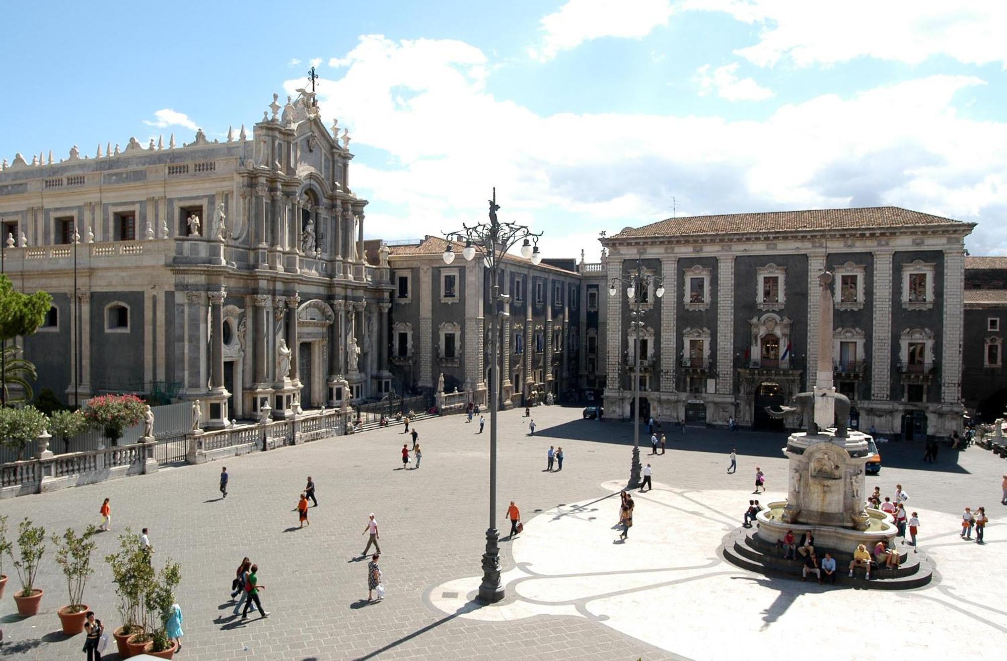 Duomo Luxury Suite คาตาเนีย ภายนอก รูปภาพ