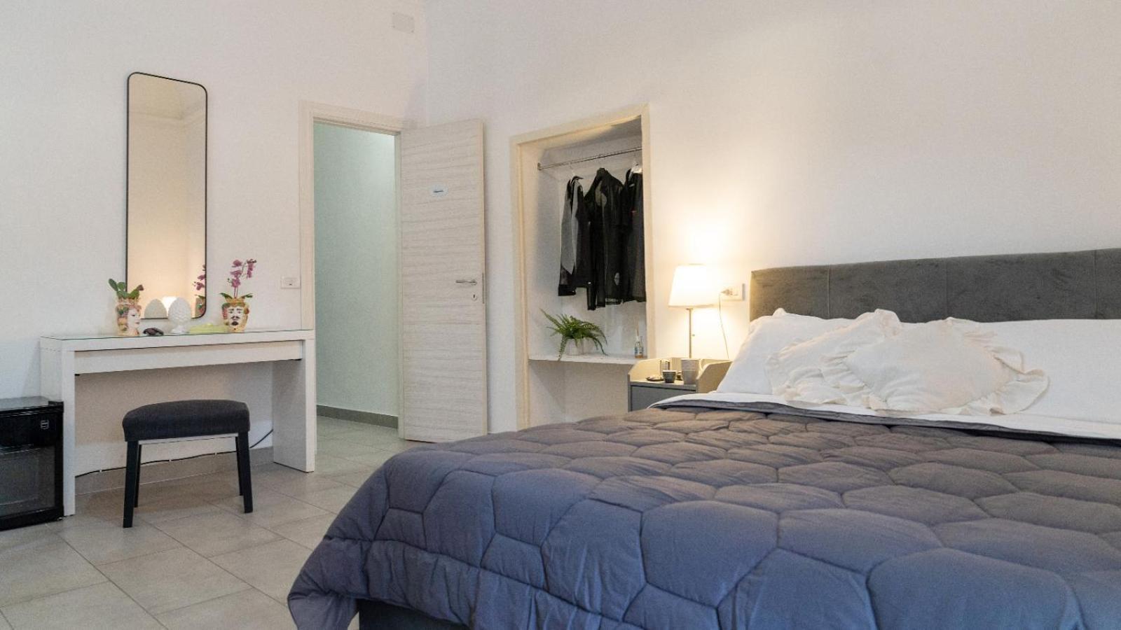Duomo Luxury Suite คาตาเนีย ภายนอก รูปภาพ