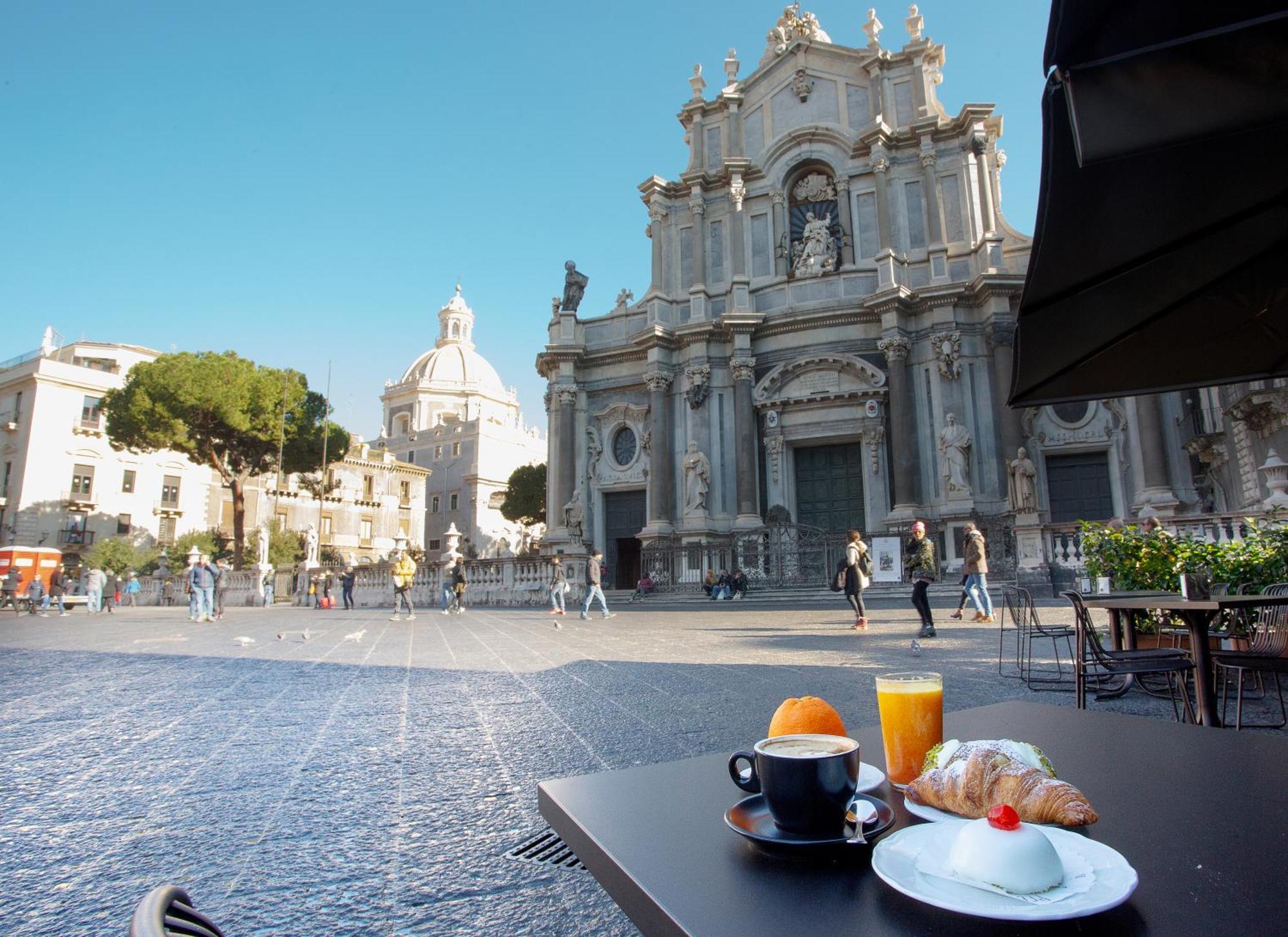 Duomo Luxury Suite คาตาเนีย ภายนอก รูปภาพ