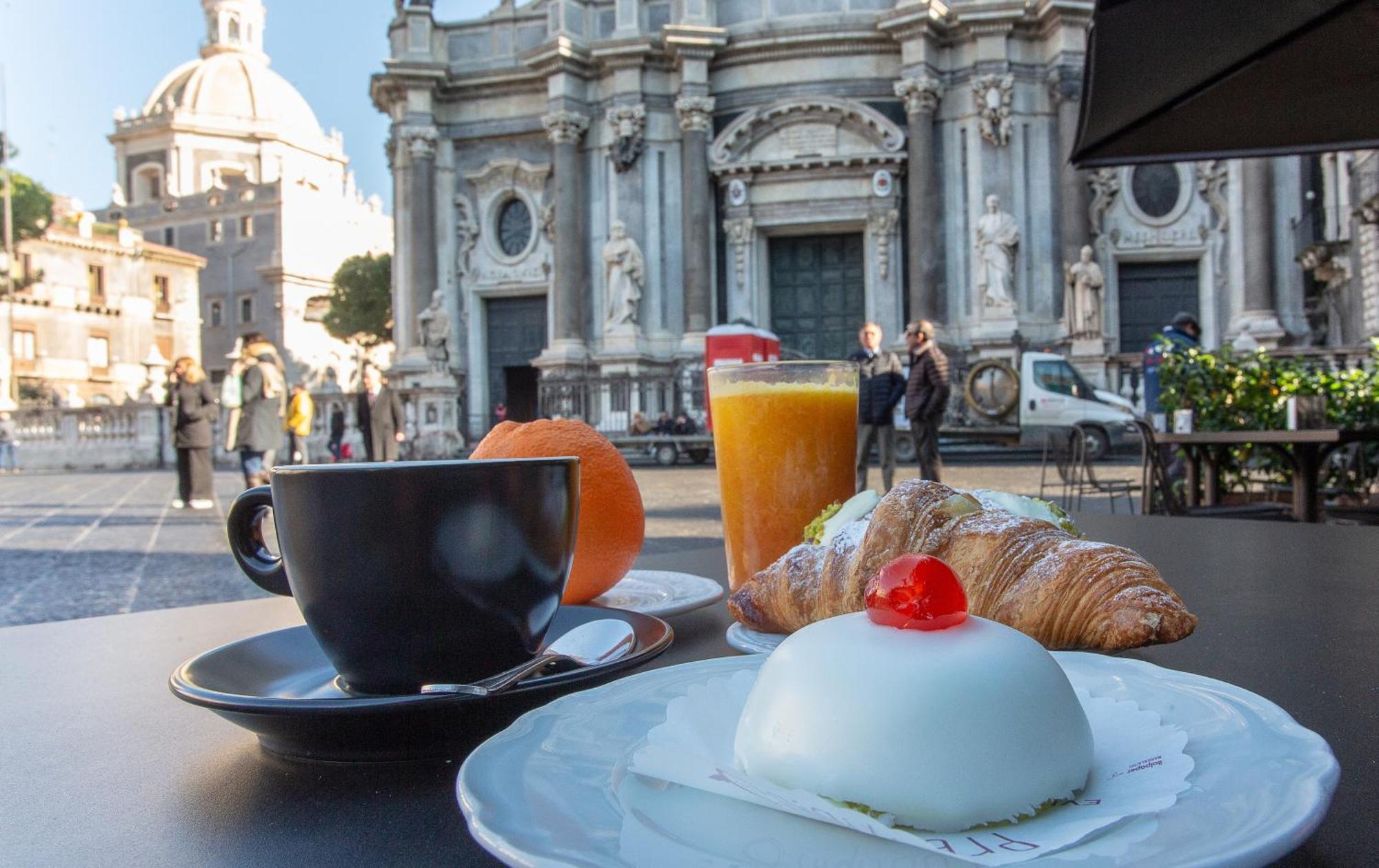 Duomo Luxury Suite คาตาเนีย ภายนอก รูปภาพ